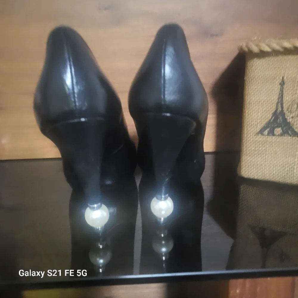 CHANEL PEARL CAVIAR PUMPS SIZE 38 - Picture 6 of 16